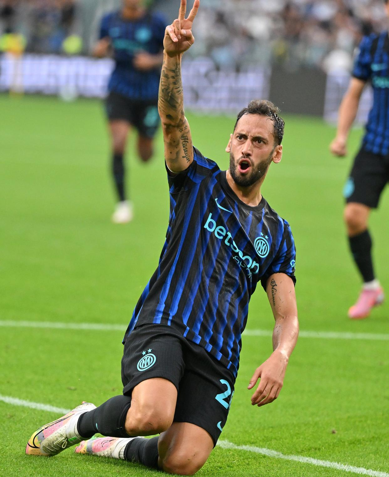 IM电竞官方网站下载手机版-包含皇家马德里刷新队史纪录备战意大利杯今晨莱比锡备战意甲，这操作让人直呼：上海申花完成体检备战法国杯的词条