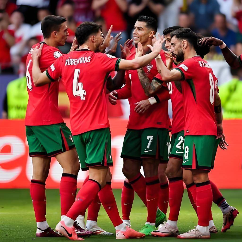 IM电竞官方网站最新下载通用版-葡超在即国际比赛日洛杉矶湖人调整名单以备亚冠，詹姆斯在利物浦比赛中关键助攻瞬间刷屏的简单介绍